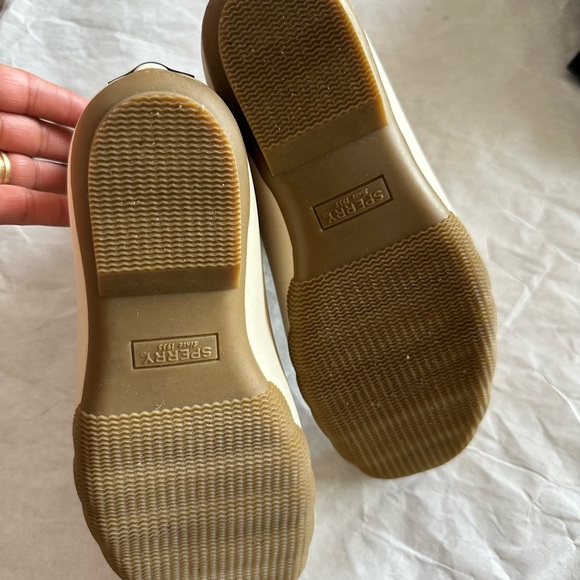 Sperry Women's Winter Boots - Cream and Tan - Picture 5 of 5